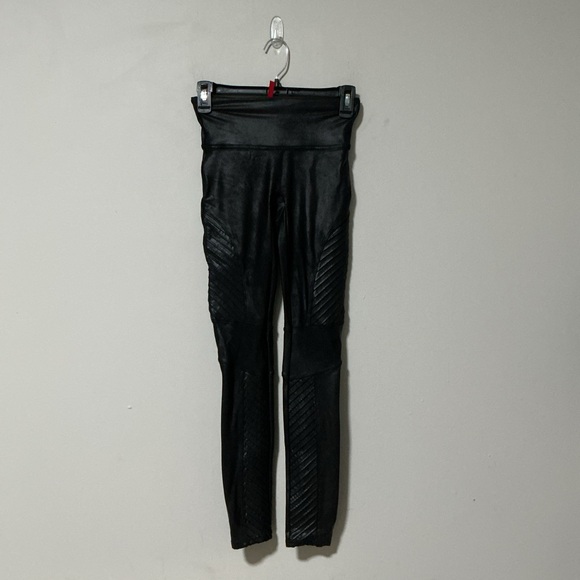 Spanx Faux Leather Moto Legging Size Small - Picture 4 of 7